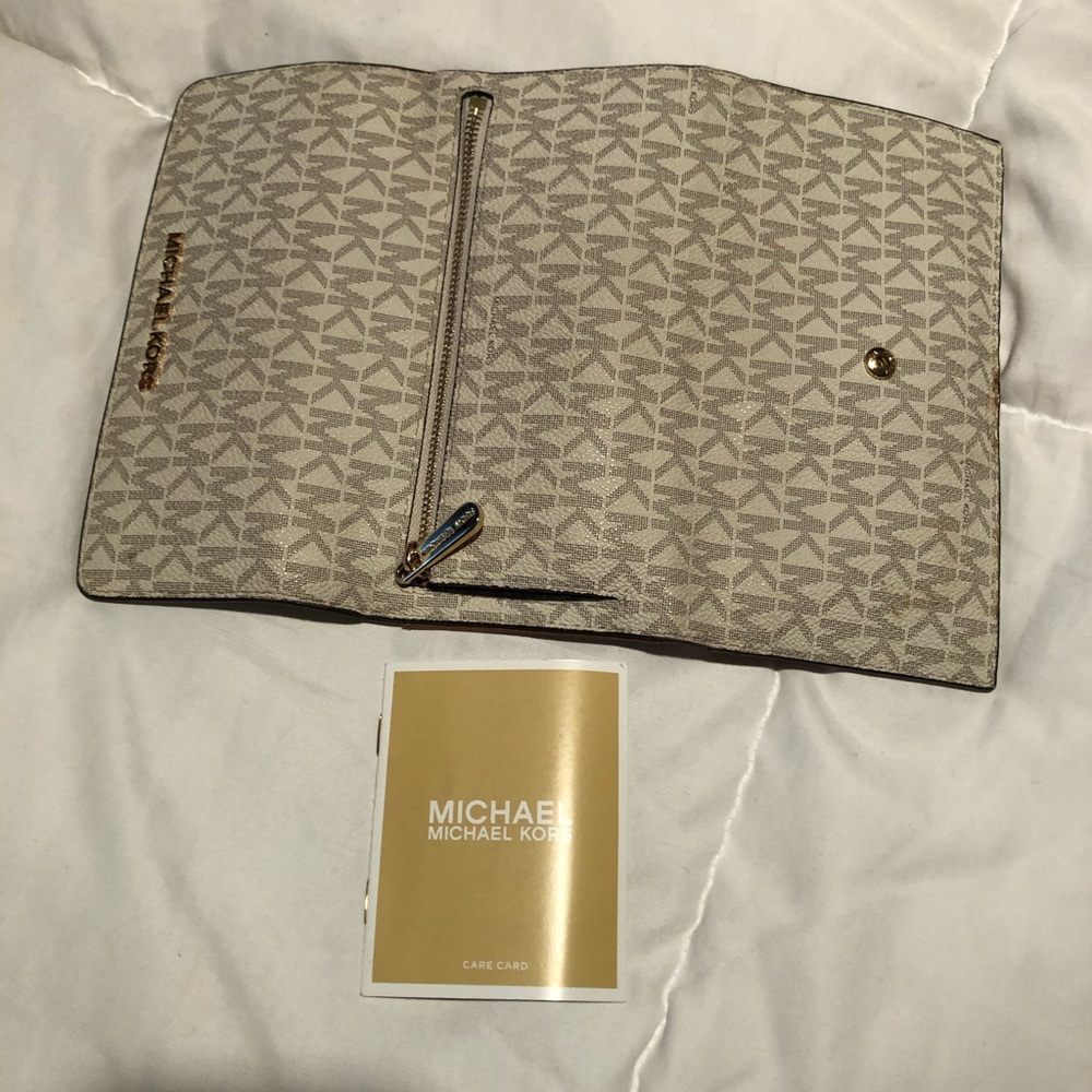 MK wallet - Picture 3 of 4